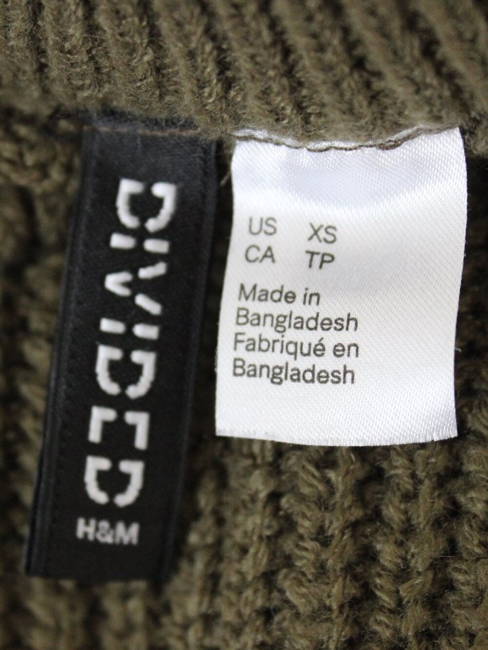 H&M Divided Cropped Sweater - Picture 2 of 5